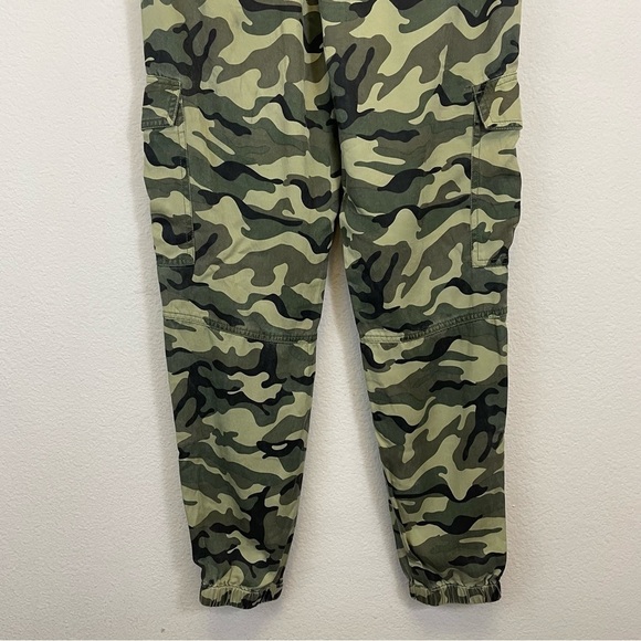 Pam & Gela Green Camouflage Print Cargo Cropped Military Pull On Pants Size S - Picture 11 of 13